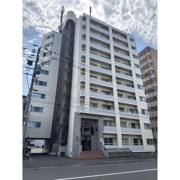 日興パレス東札幌 画像1