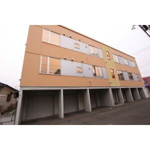 プレゼンス八軒