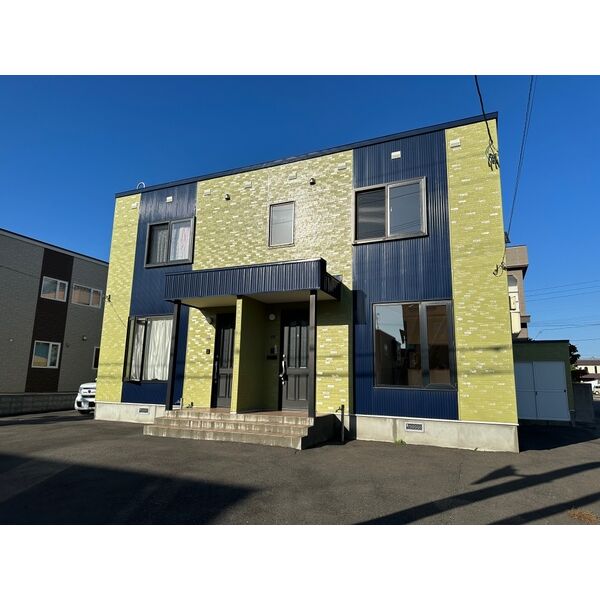 一棟二戸建　東苗穂12条3丁目 画像1
