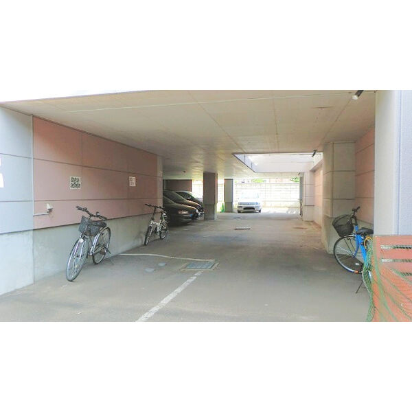 敷地内／建物