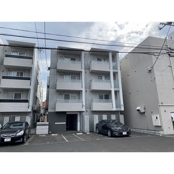 ラコーザ豊平WEST 画像1