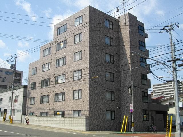ブルースカイ月寒