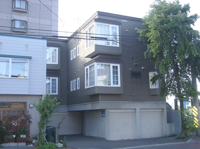 リファイン一番館