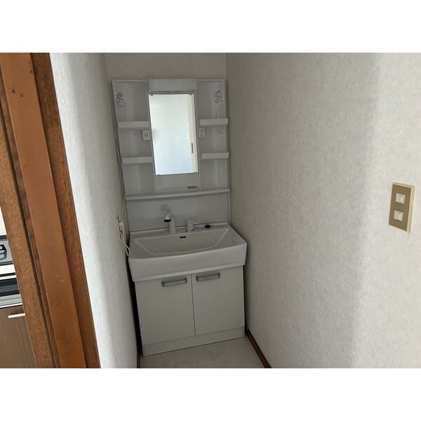石山2-6戸建 画像7