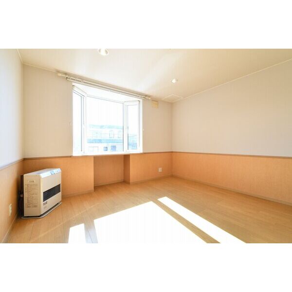 ティアラ元町 画像5
