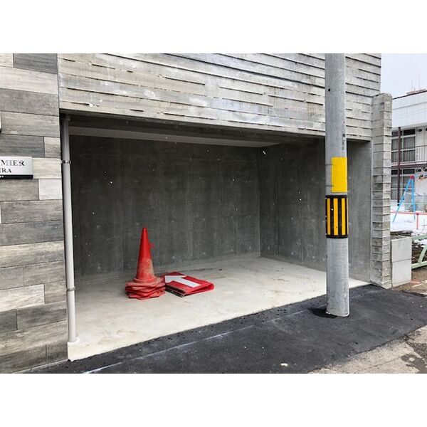 オートバイ駐輪場