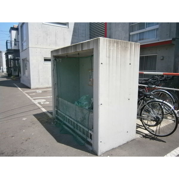 敷地内/建物
