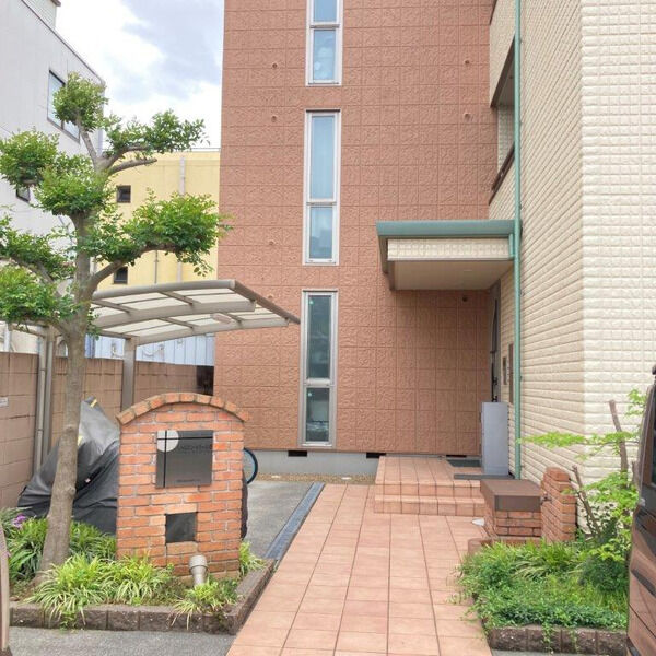 シャルマン・ドミール堺の外観2枚目