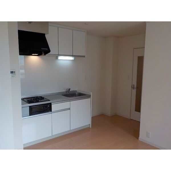 ドルチェ・ヴィータ新神戸の室内写真1枚目