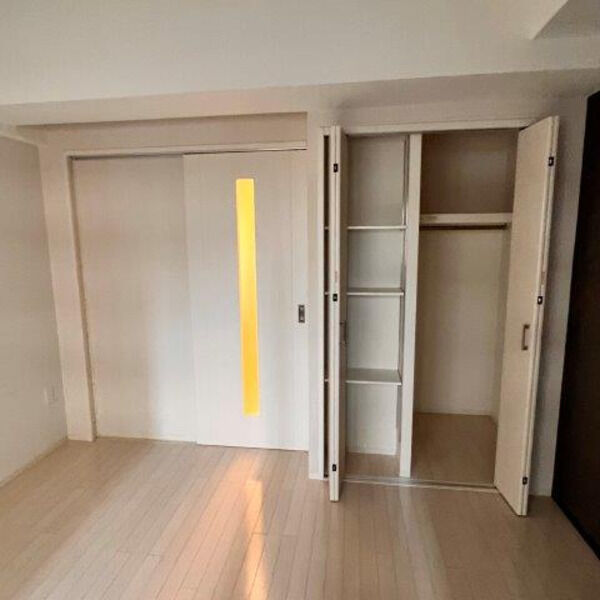 エレガントレジデンス中之島の室内写真2枚目