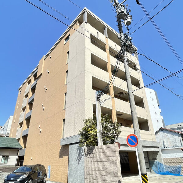 リアプロマンション外観