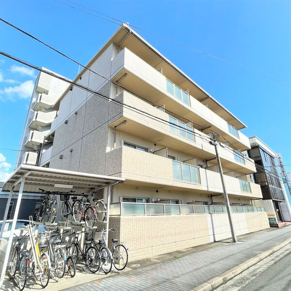 リアプロマンション外観