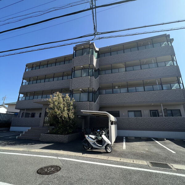 リアプロマンション外観