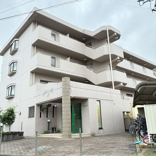 リアプロマンション外観