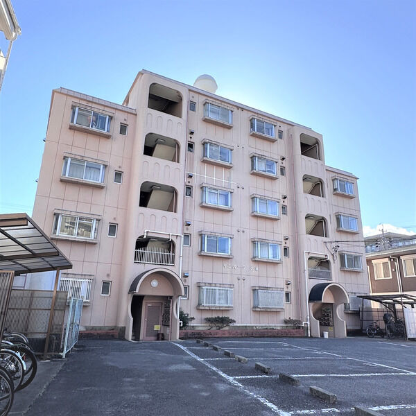 リアプロマンション外観