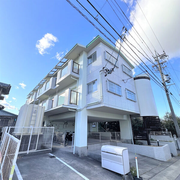 リアプロマンション外観