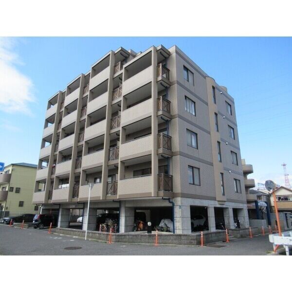 BUILDING