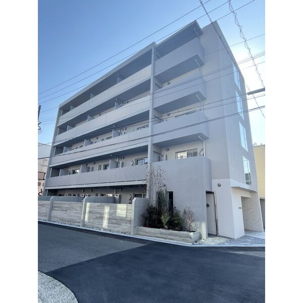 BUILDING