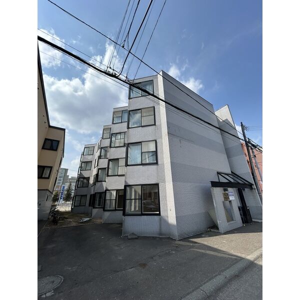 ビッグバーンズマンション中の島 画像1