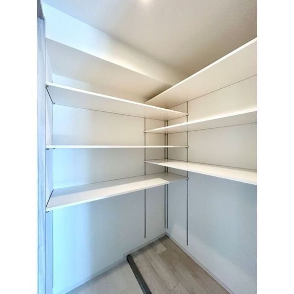 居室・リビング_収納