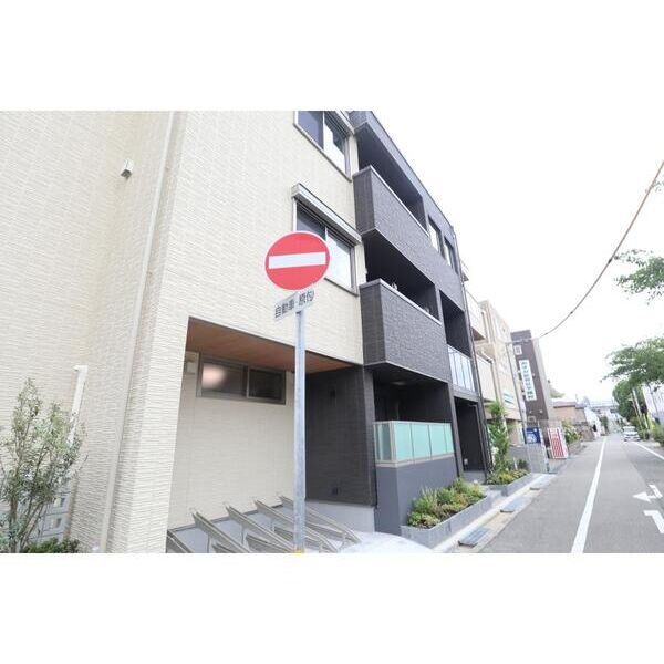 Les chevauxの外観3枚目