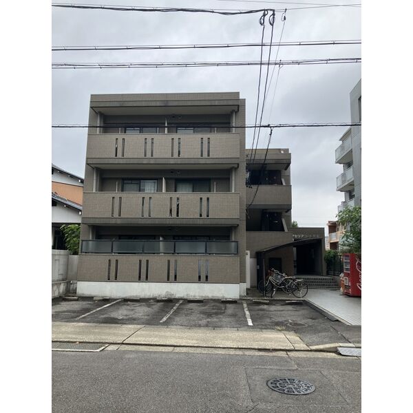 リアプロマンション外観