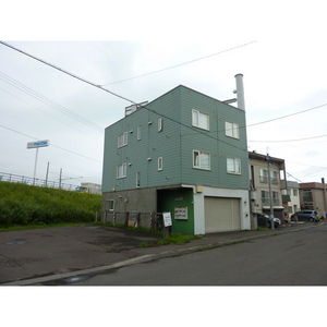 シャルマン平岡