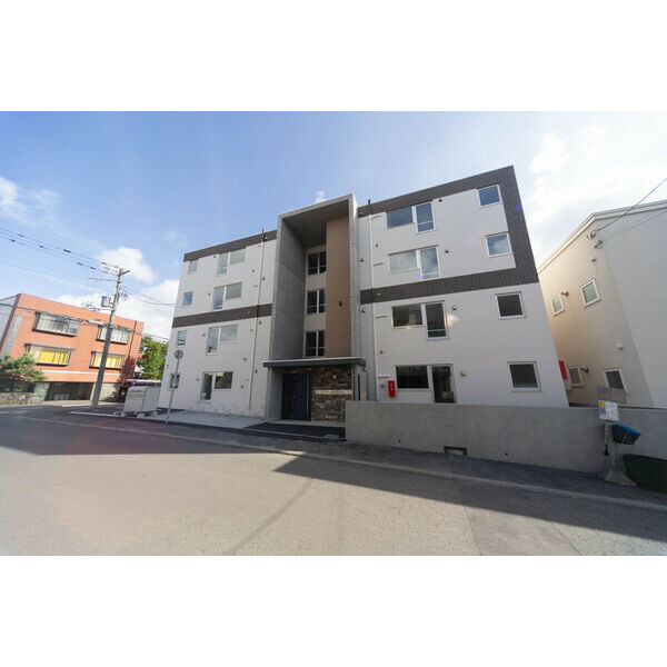 ブルーイング本町 画像1