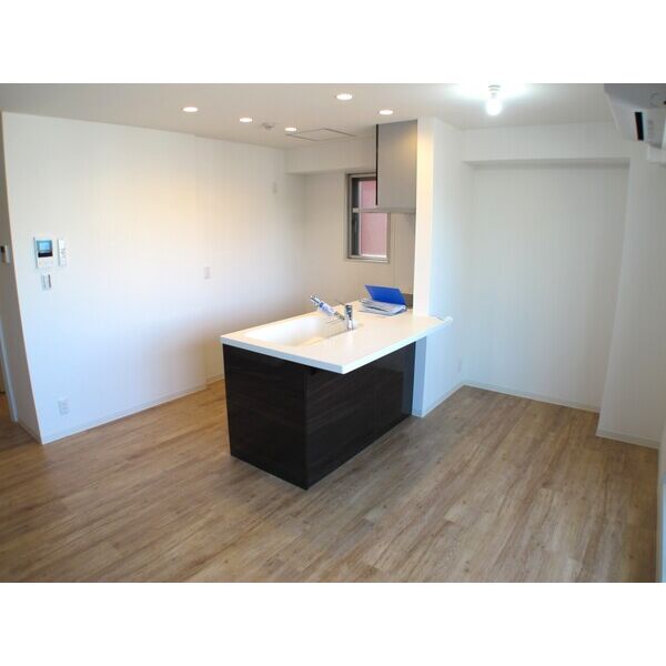 ゼクス九条の室内写真5枚目