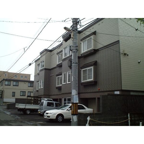 ルミエール南9条(1F) 画像1