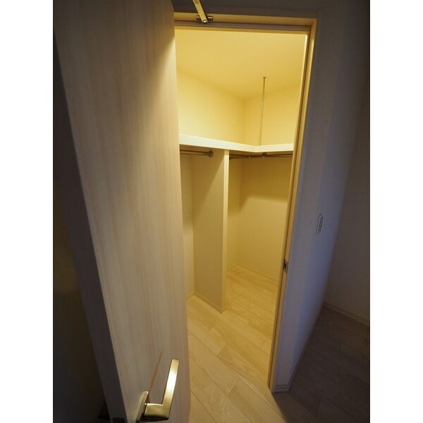 プレサンスロジェ森ノ宮の室内写真7枚目