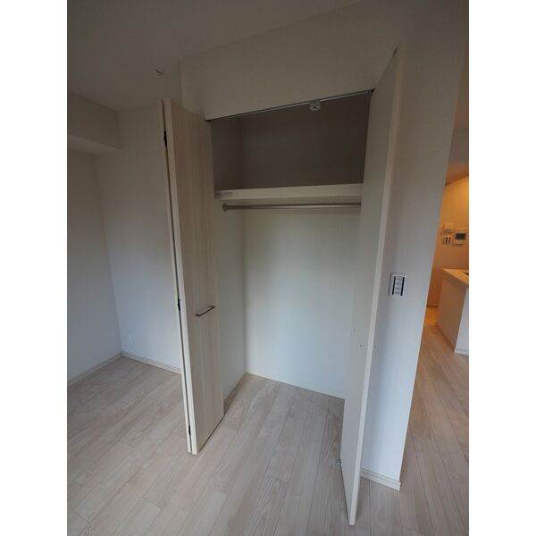 プレサンスロジェ森ノ宮の室内写真8枚目