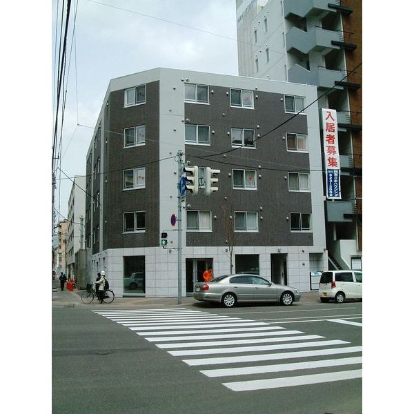 エヴァンスコート南1条 画像1