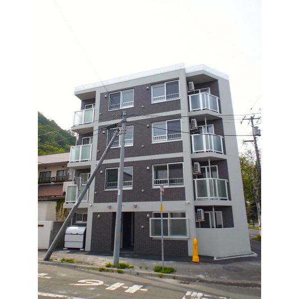 ラフィーネ南円山 画像1