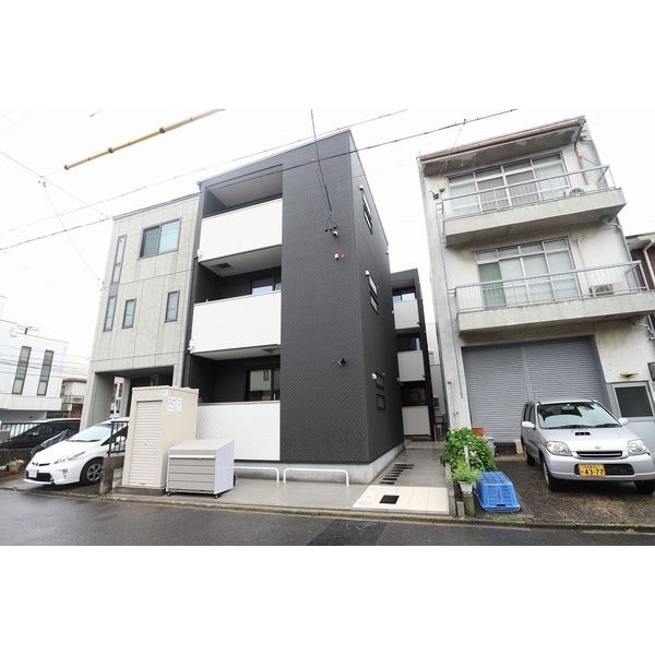 リアプロマンション外観