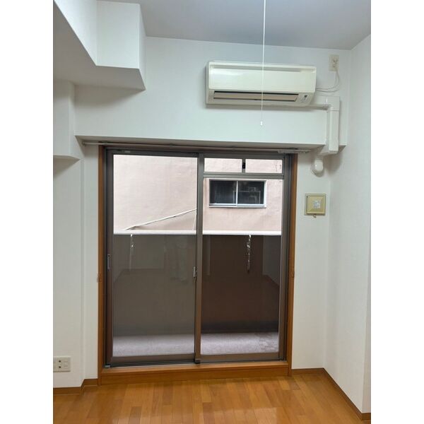 エステムプラザミッドプレイスの室内写真1枚目