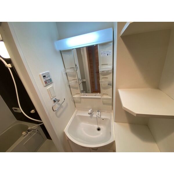 エスカーサ大阪WESTの室内写真5枚目