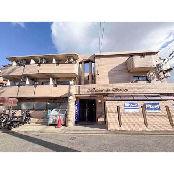 リアプロマンション外観