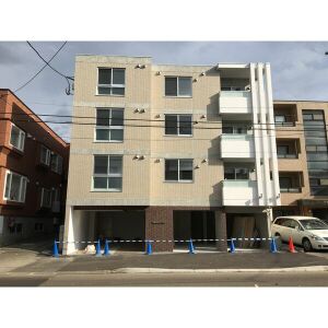 メニーズコート元町西