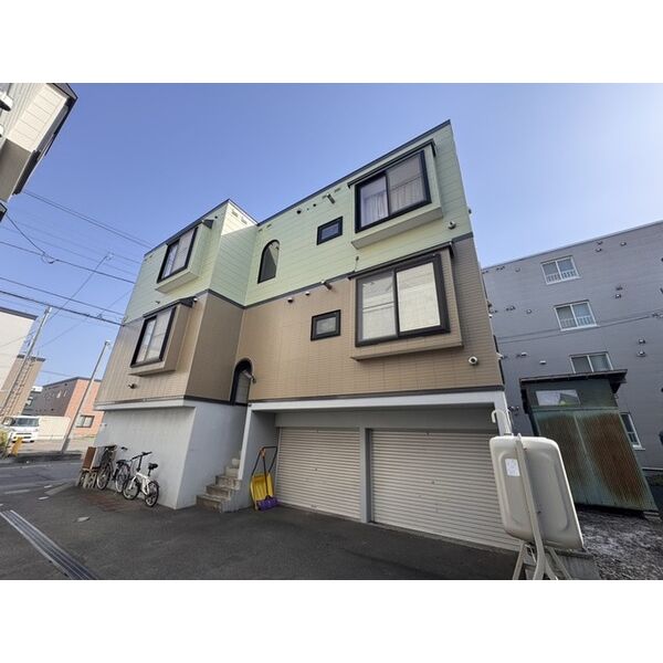 リアプロマンション外観