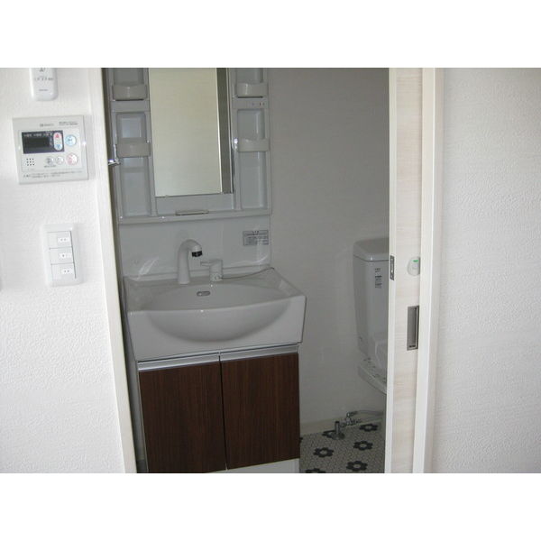 コーラルポワント難波WESTの外観7枚目