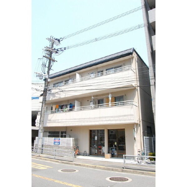 BUILDING