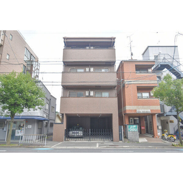 BUILDING