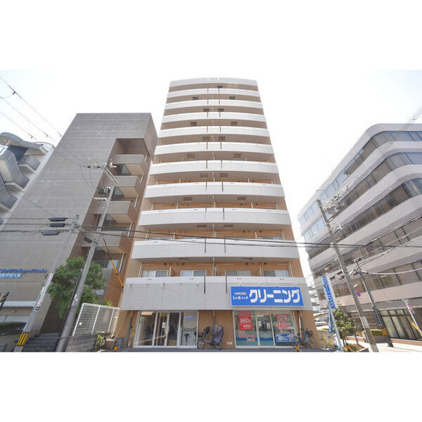 BUILDING