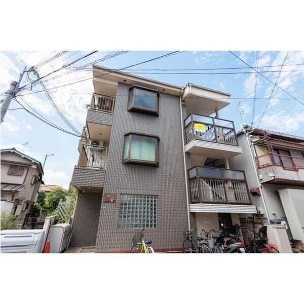 BUILDING