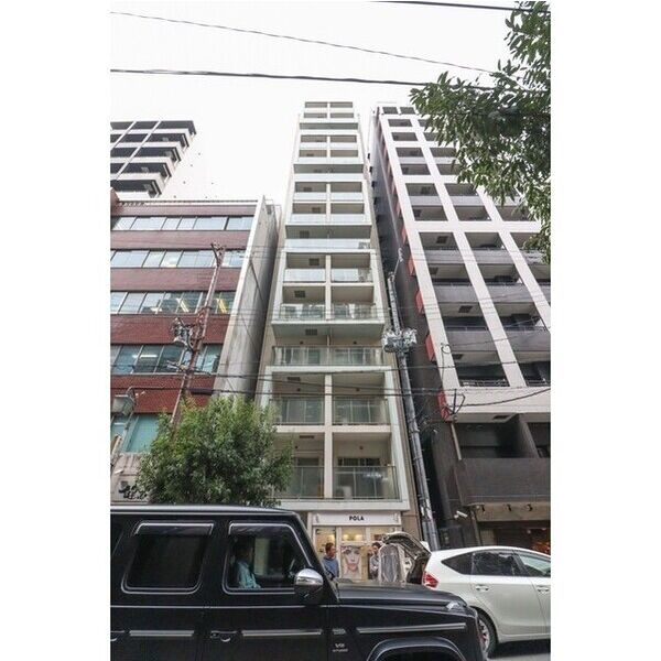 BUILDING