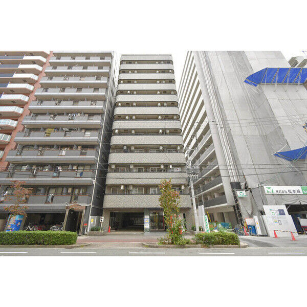 BUILDING