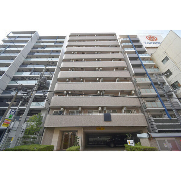BUILDING