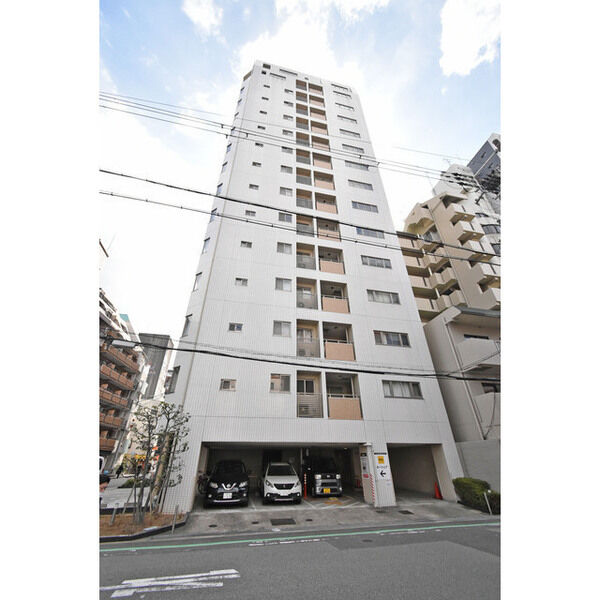 BUILDING