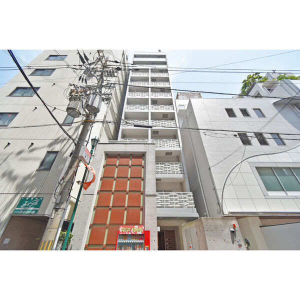 BUILDING